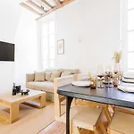 Superb Apartment In The Heart Of The Marais